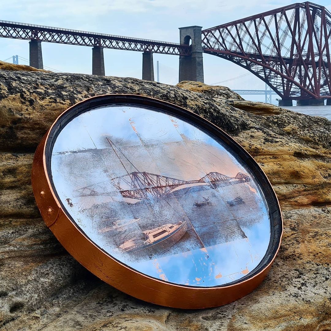 Forth Bridge of Edinburgh - Verre Églomisé Art- Size: 490x490mm, 24k Gold Leaf, Silver, Whisky Barrel Frame